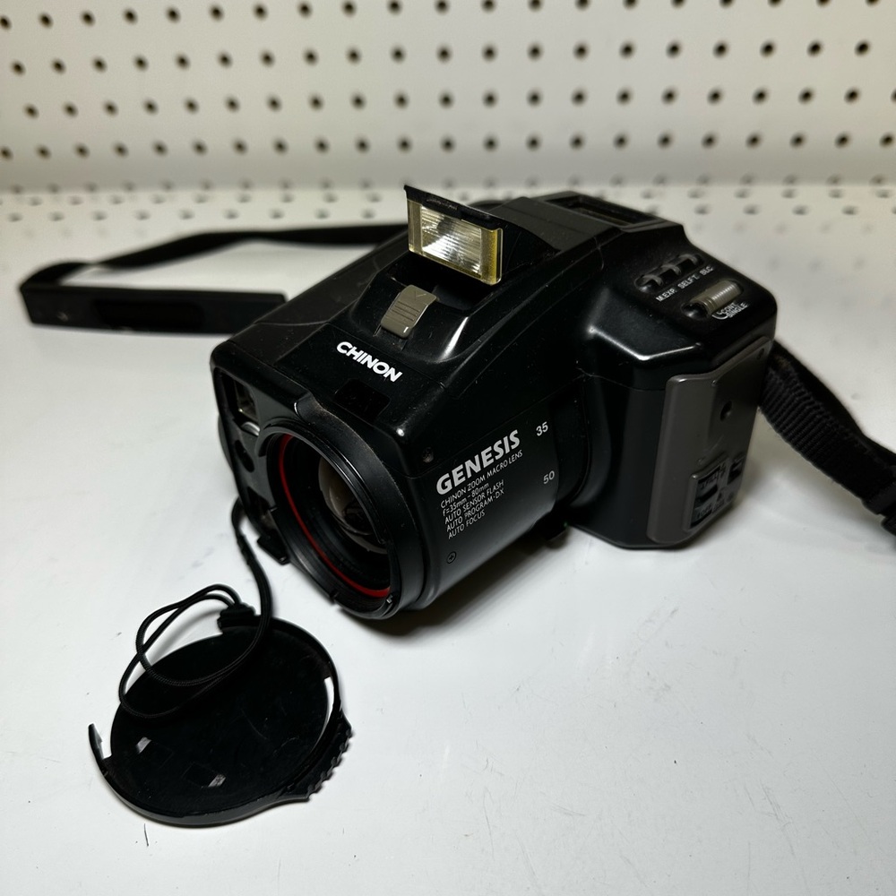 Chinon Genesis 35mm Film Camera AF Point & Shoot ***NOT TESTED FOR PARTS ONLY***